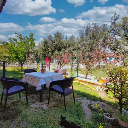 Enjoy Hostel Çeşme