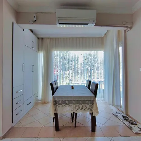 Enjoy Hostel Çeşme