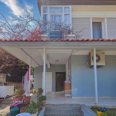 Enjoy Hostel Çeşme