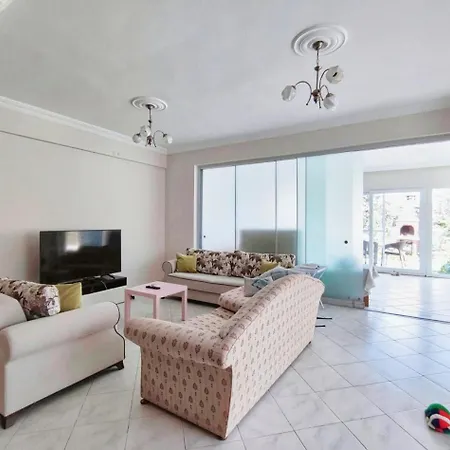 Hostel Enjoy Çeşme